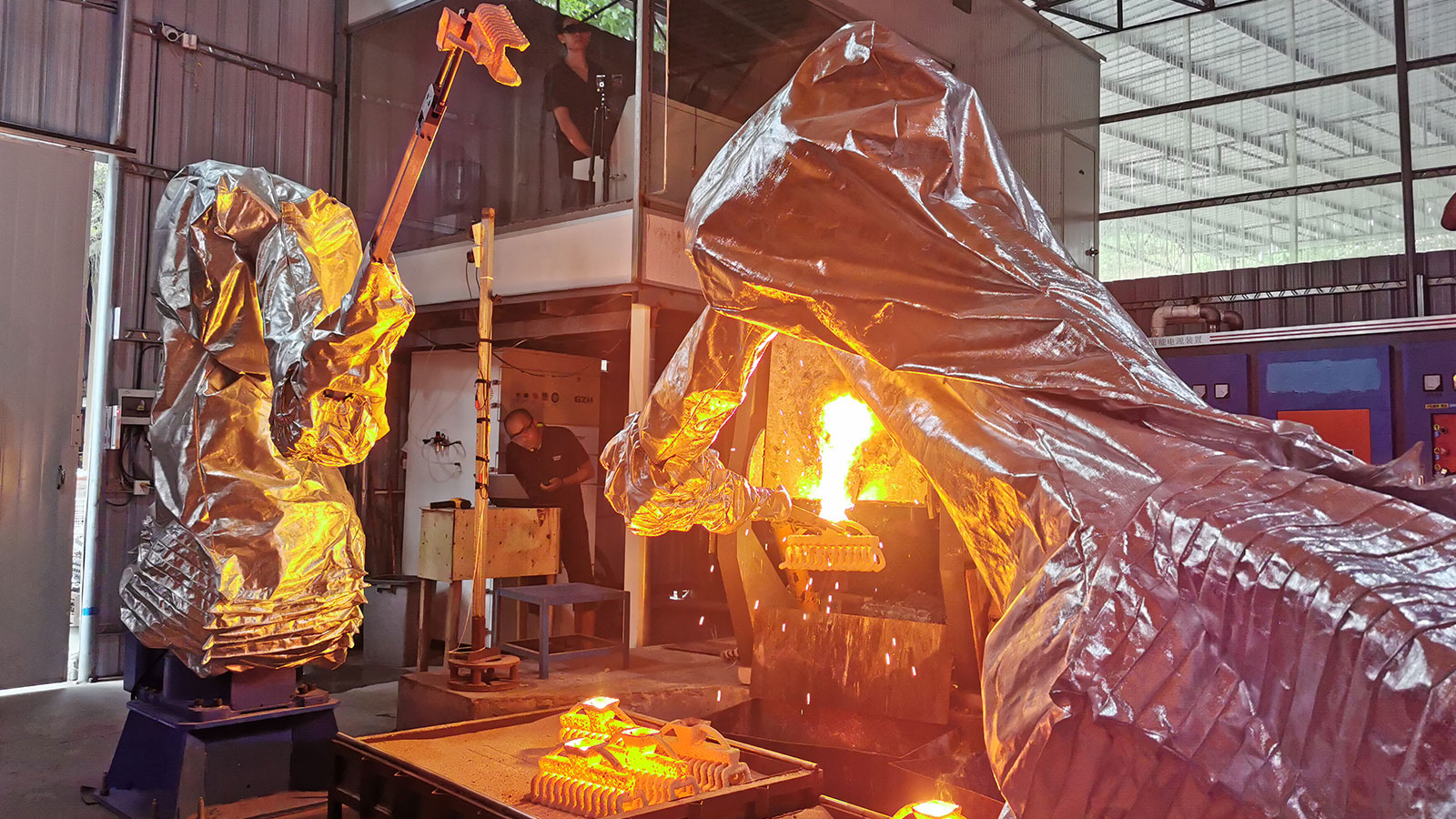 Die wesentliche Rolle von Edelstahlplatten und -scharnieren in Baubeschlägen